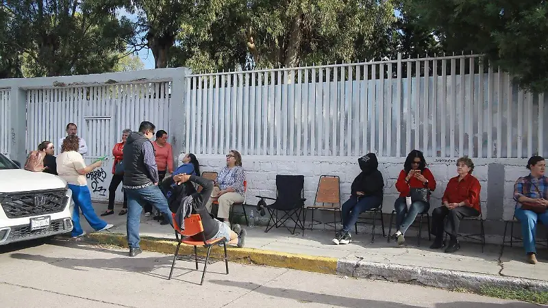 Trabajadores piden cambio de director en la Secundaria General Jaime Torres Bodet en Durango 